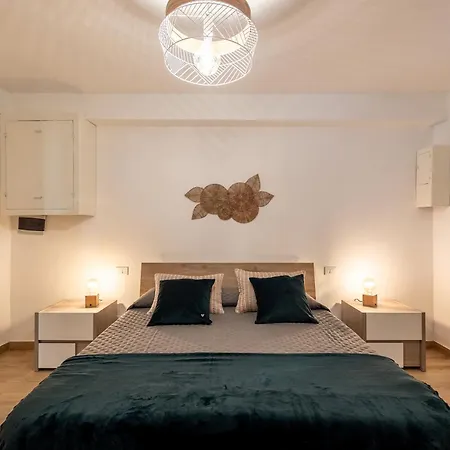 Apartamento Maqueda Luxury Suite&home