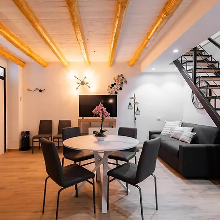Maqueda Luxury Suite&home *
